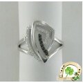 Золотое кольцо с фианитами