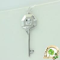 Серебряная подвеска с фианитами "Ключик" Дельта С030943 С030943 фото
